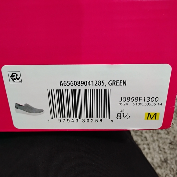 Ryka Women's Athletic Shoes in Teal and White - Picture 3 of 4